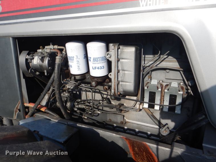 image for item GH9742 1985 White 2-155 Farm Boss MFWD tractor