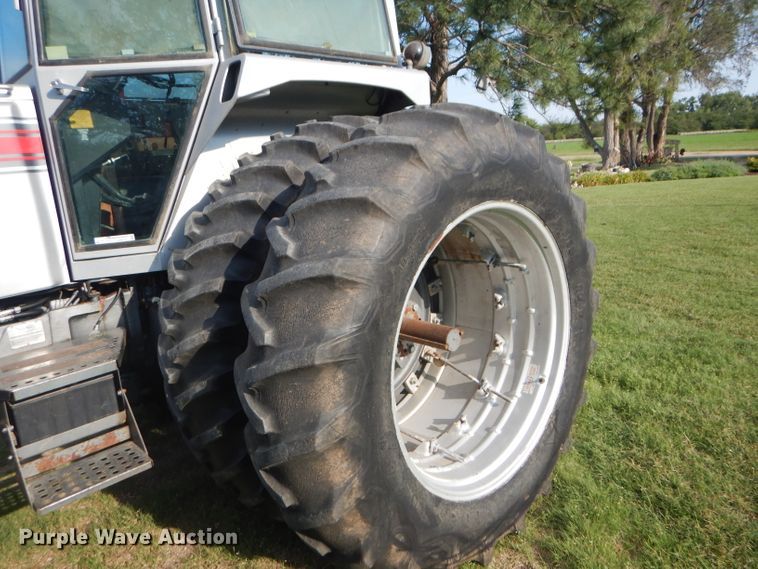 image for item GH9742 1985 White 2-155 Farm Boss MFWD tractor