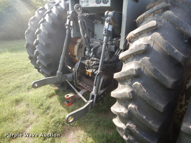 image for item GH9742 1985 White 2-155 Farm Boss MFWD tractor