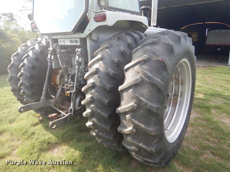 image for item GH9742 1985 White 2-155 Farm Boss MFWD tractor