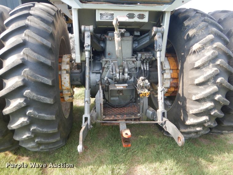 image for item GH9742 1985 White 2-155 Farm Boss MFWD tractor