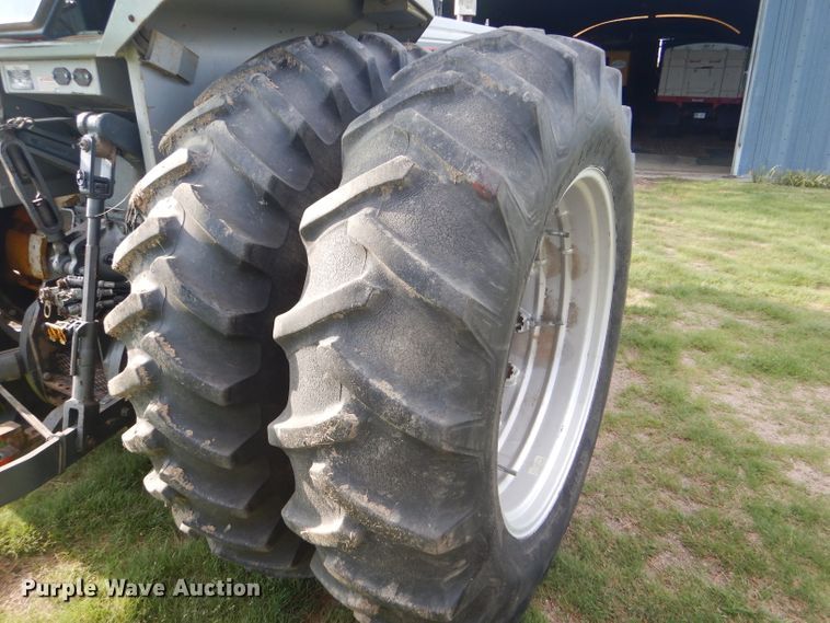 image for item GH9742 1985 White 2-155 Farm Boss MFWD tractor