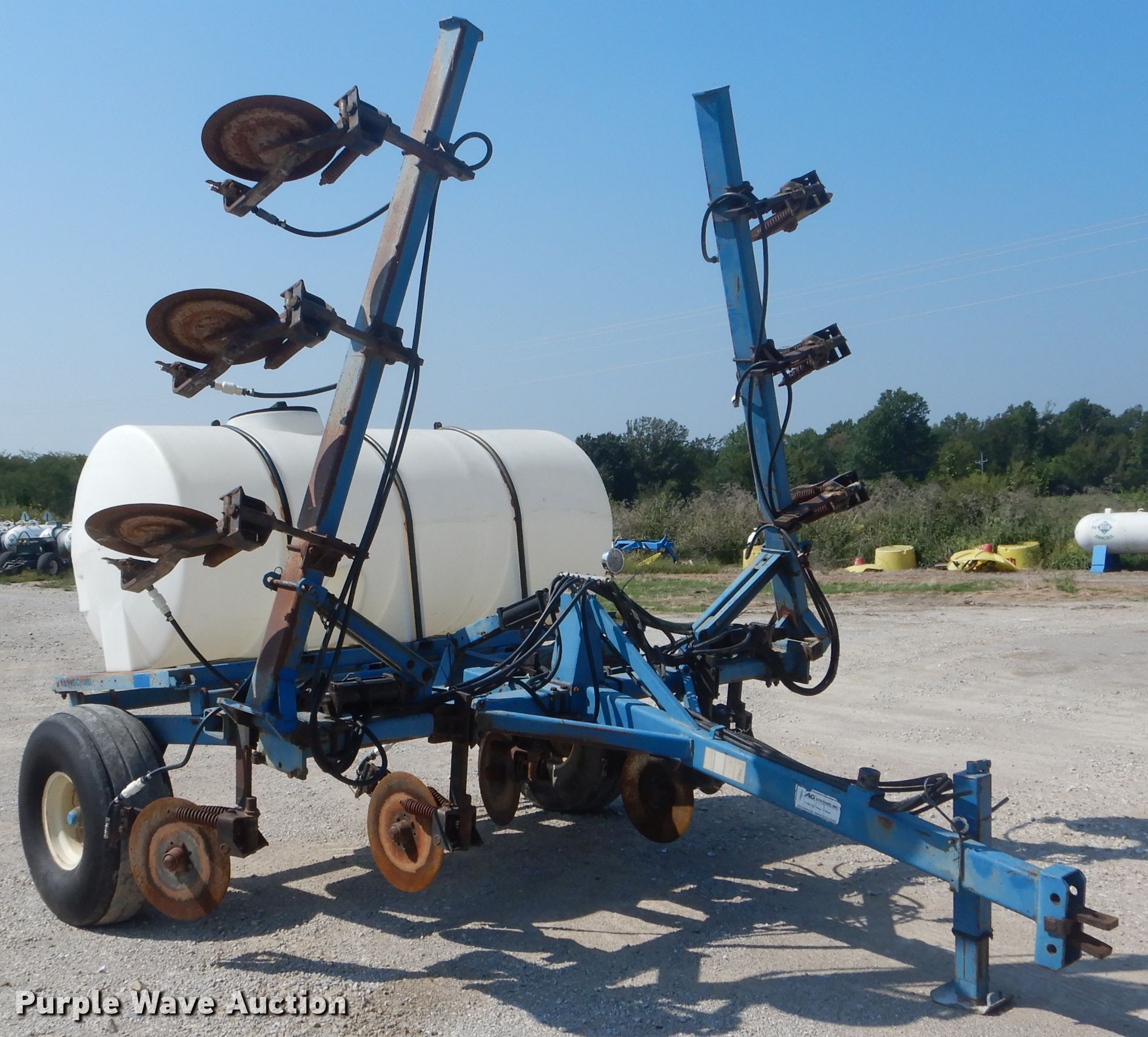 Ag Systems 6000 liquid fertilizer applicator in Mexico, MO Item