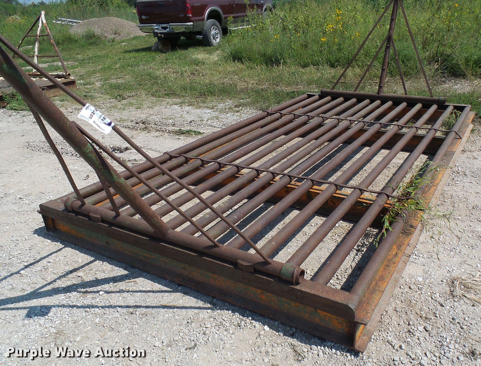 Steel cattle guard in Clark, MO Item DI0652 sold Purple Wave
