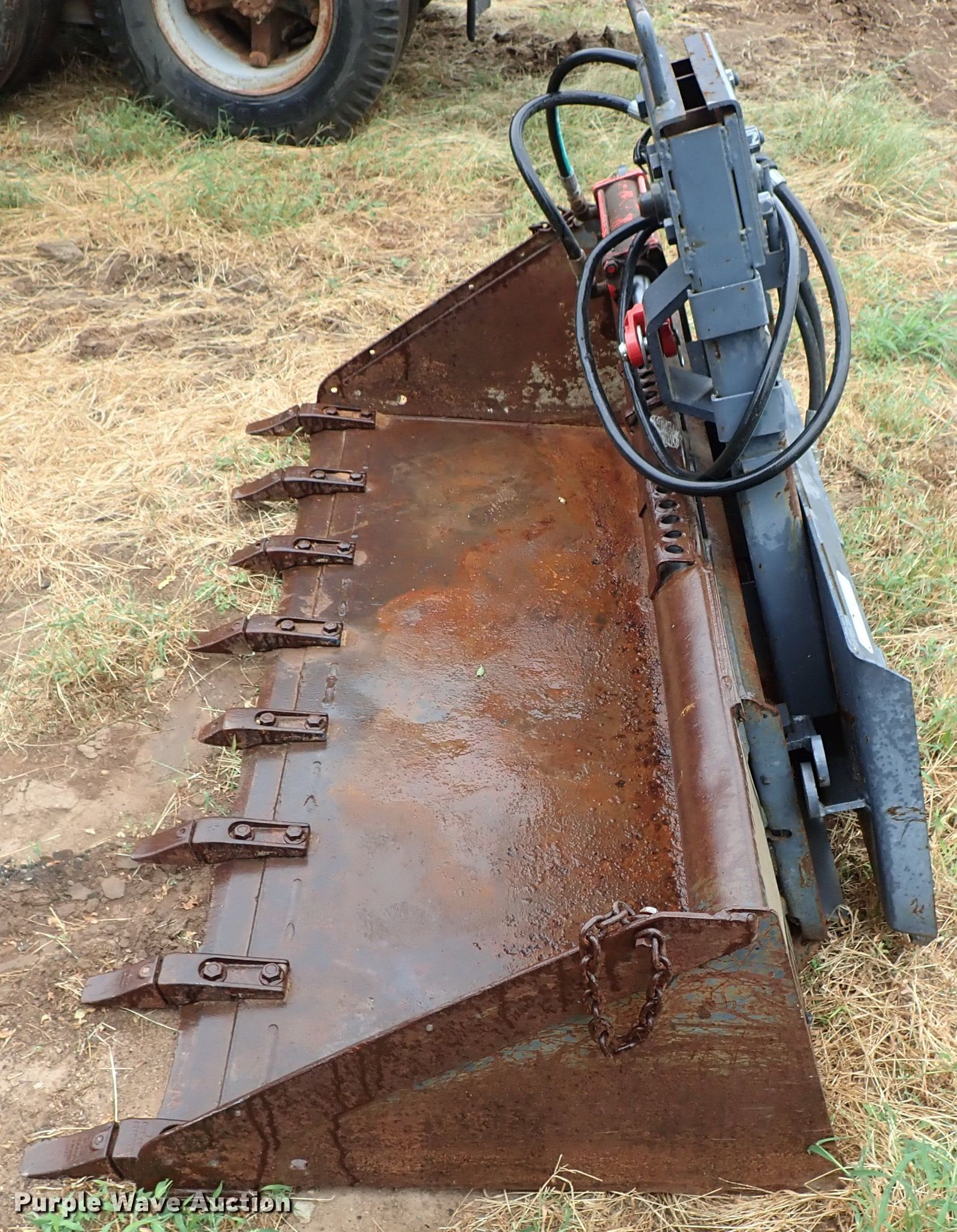NTech skid steer bucket in Mount Hope, KS Item FR9418 sold Purple Wave