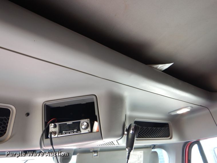 image for item DD4458 2007 Freightliner Columbia CL120 semi truck