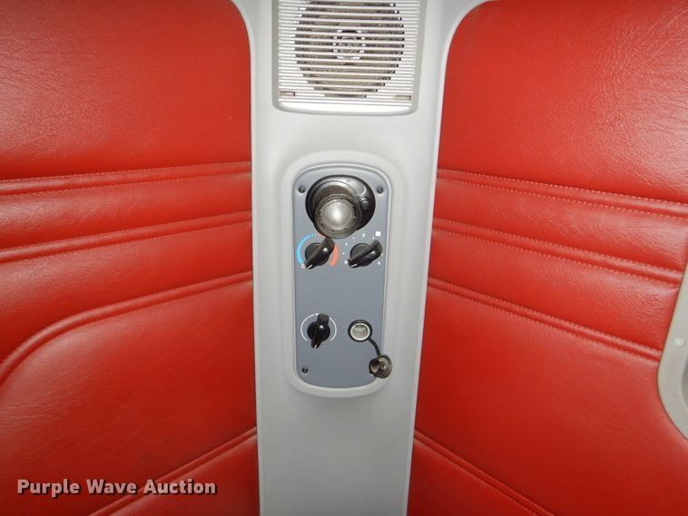 image for item DD4458 2007 Freightliner Columbia CL120 semi truck