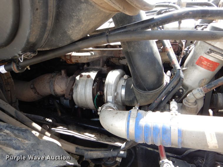 image for item DD4458 2007 Freightliner Columbia CL120 semi truck