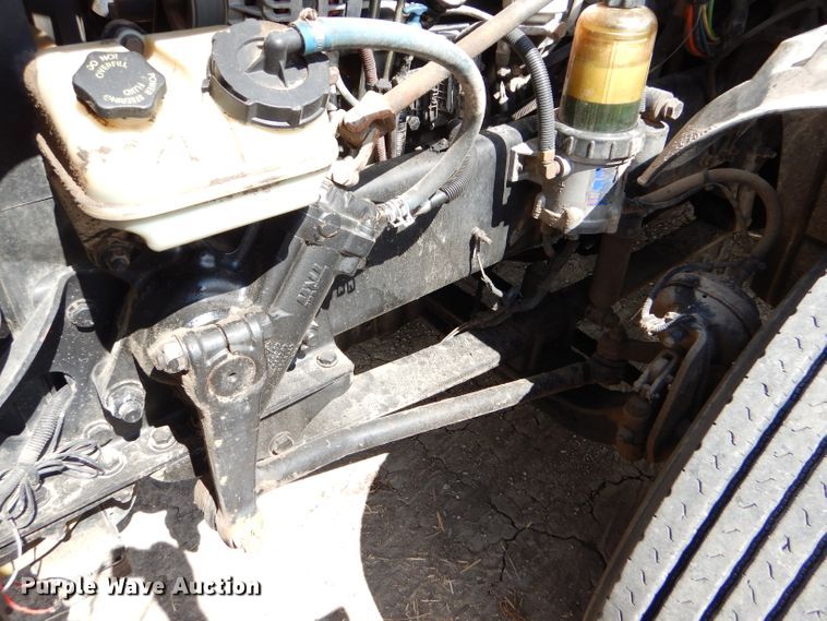 image for item DD4458 2007 Freightliner Columbia CL120 semi truck