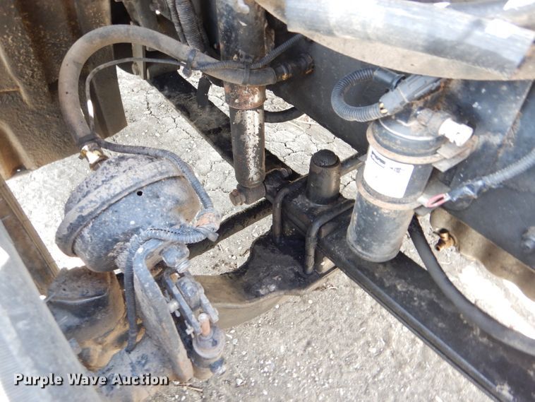 image for item DD4458 2007 Freightliner Columbia CL120 semi truck