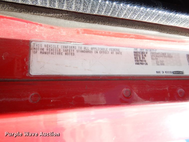 image for item DD4458 2007 Freightliner Columbia CL120 semi truck