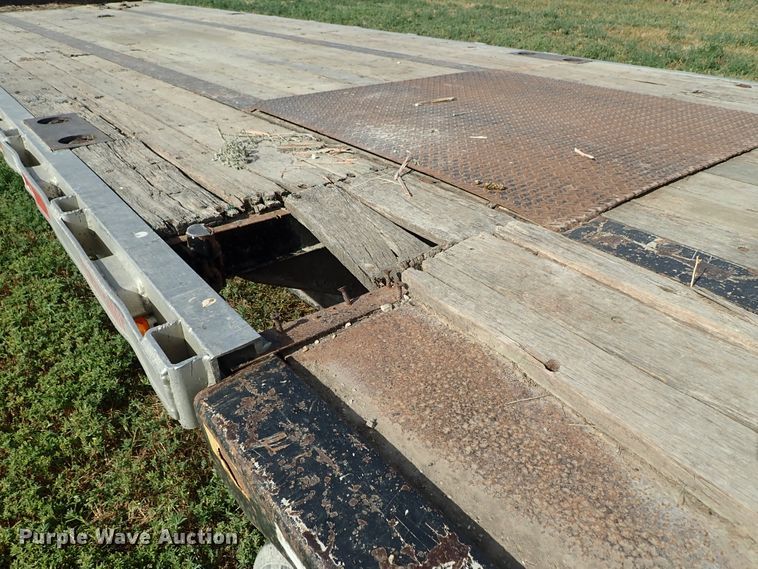 image for item DE5529 2006 Transcraft DTL-2100 drop deck equipment trailer