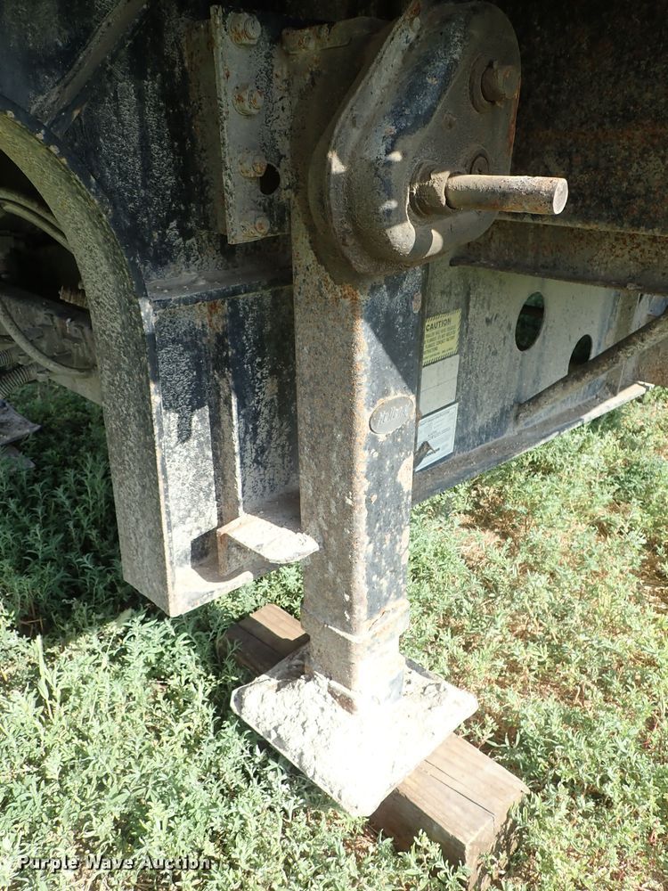 image for item DE5529 2006 Transcraft DTL-2100 drop deck equipment trailer