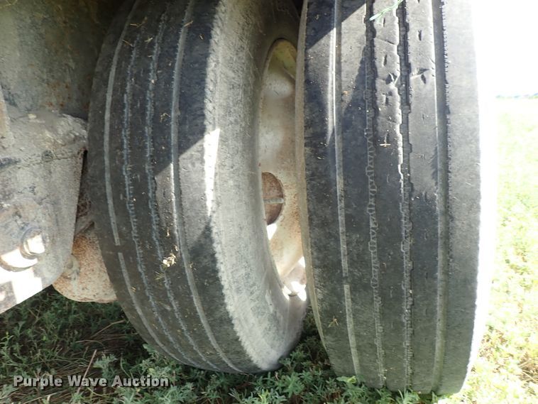 image for item DE5529 2006 Transcraft DTL-2100 drop deck equipment trailer