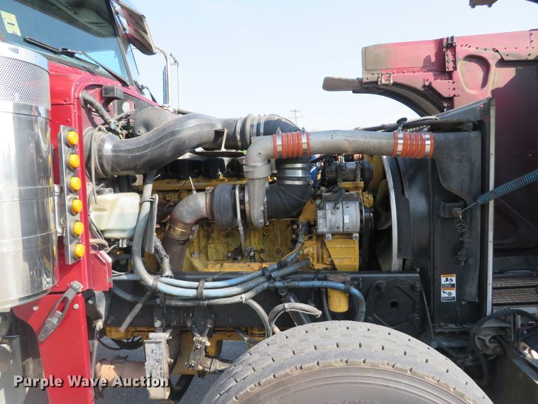image for item DE8162 2006 Peterbilt 379 semi truck