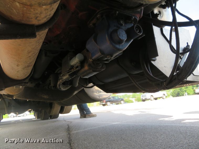 image for item DE8162 2006 Peterbilt 379 semi truck