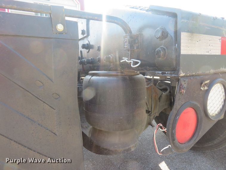 image for item DE8162 2006 Peterbilt 379 semi truck