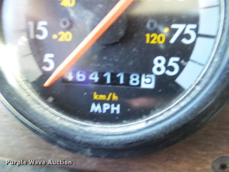 image for item DF0783 1992 Freightliner FLD112 semi truck