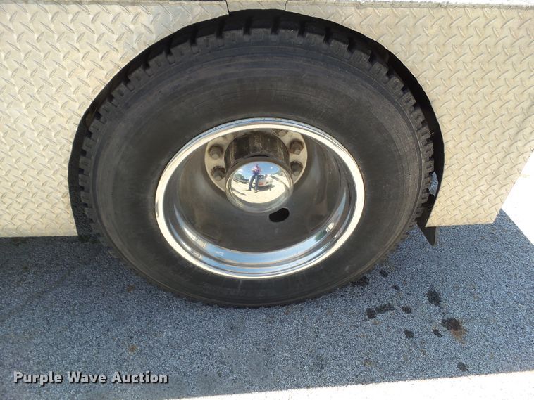 image for item DF0783 1992 Freightliner FLD112 semi truck