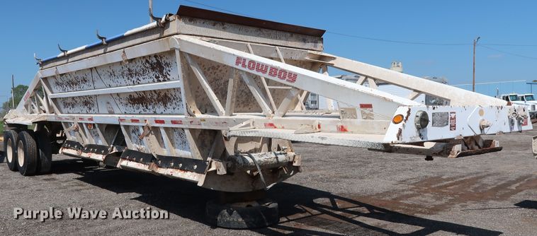 image for item DG4110 2002 Flowboy BD24 bottom dump trailer