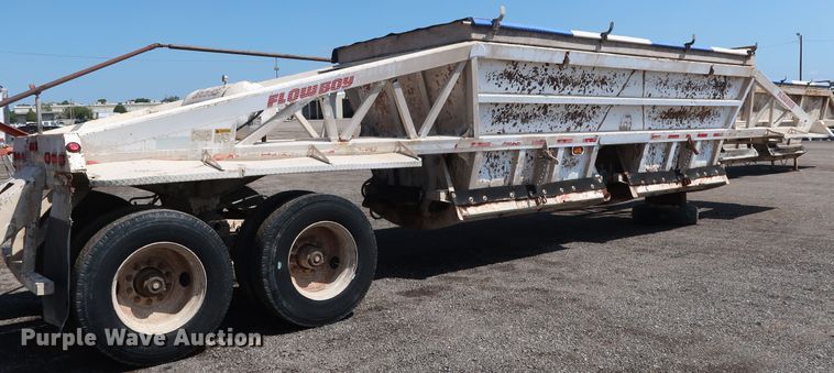 image for item DG4110 2002 Flowboy BD24 bottom dump trailer