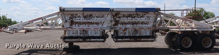 image for item DG4110 2002 Flowboy BD24 bottom dump trailer