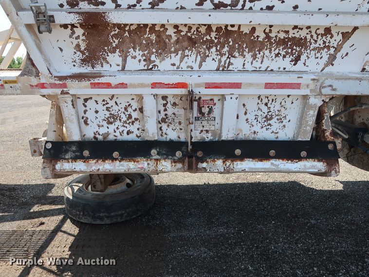 image for item DG4110 2002 Flowboy BD24 bottom dump trailer