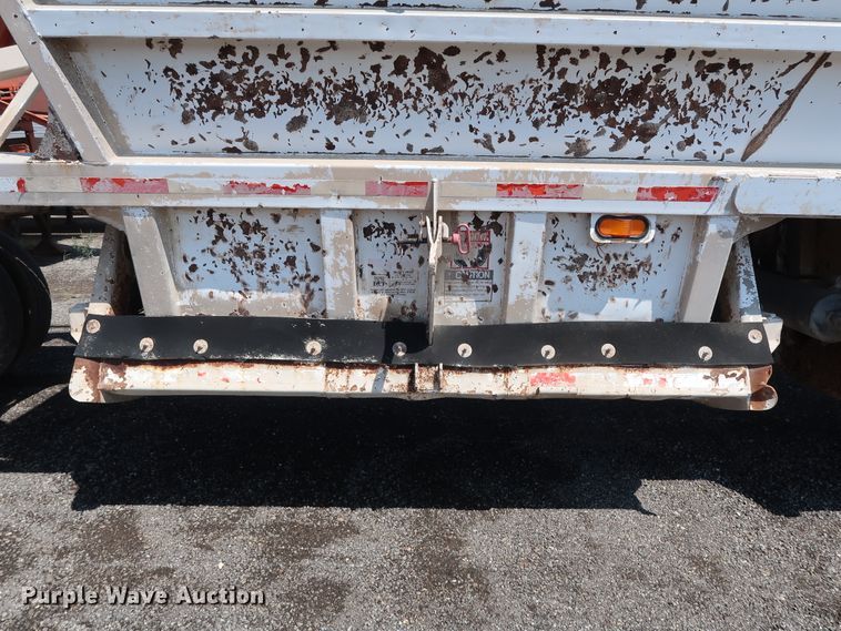 image for item DG4110 2002 Flowboy BD24 bottom dump trailer