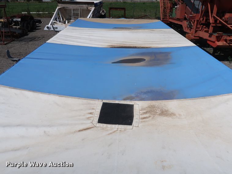 image for item DG4110 2002 Flowboy BD24 bottom dump trailer