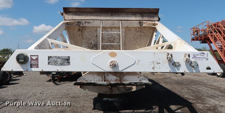 image for item DG4111 2002 Flowboy BD24 bottom dump trailer