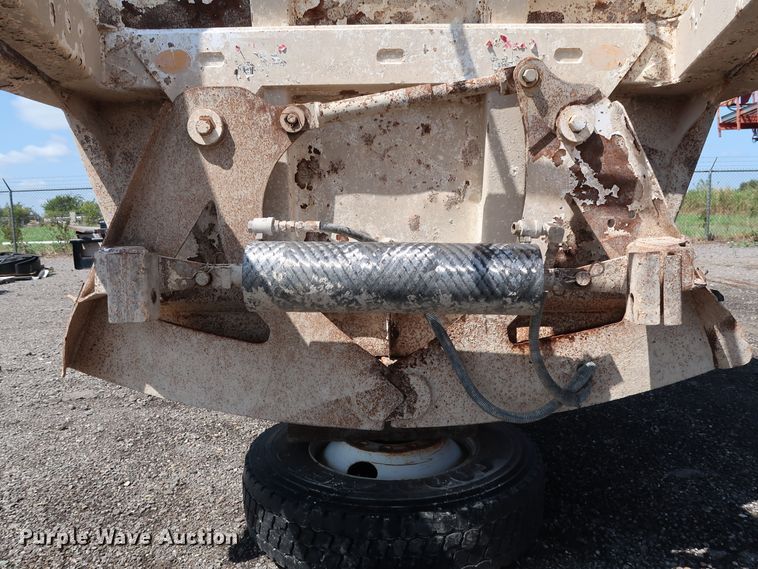 image for item DG4111 2002 Flowboy BD24 bottom dump trailer