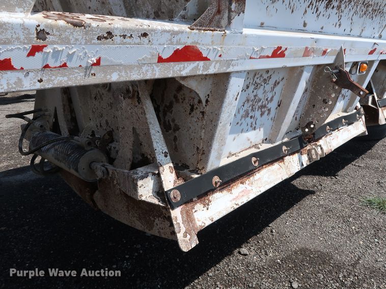 image for item DG4111 2002 Flowboy BD24 bottom dump trailer