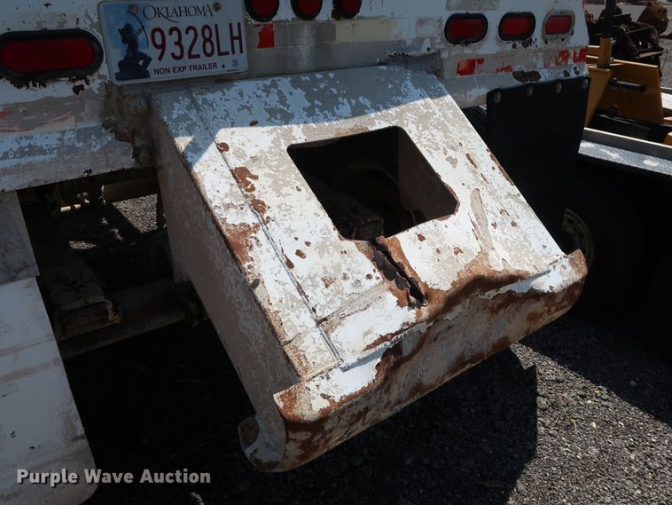 image for item DG4111 2002 Flowboy BD24 bottom dump trailer