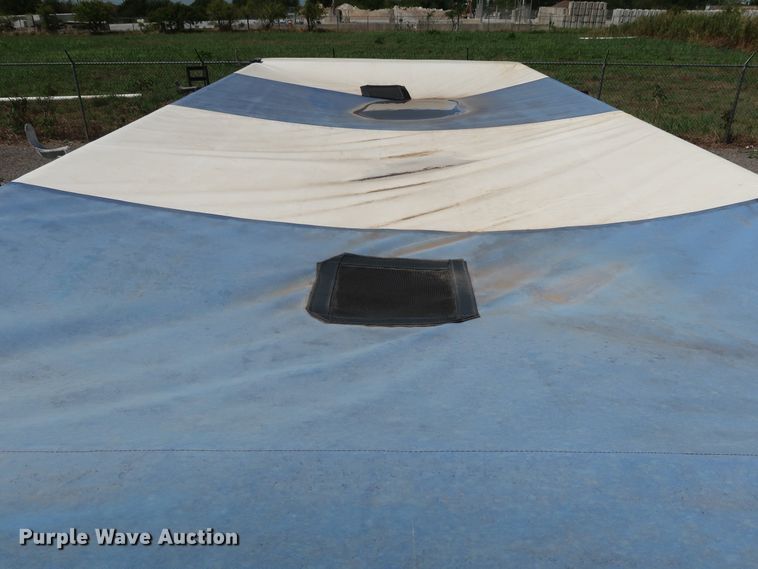 image for item DG4111 2002 Flowboy BD24 bottom dump trailer