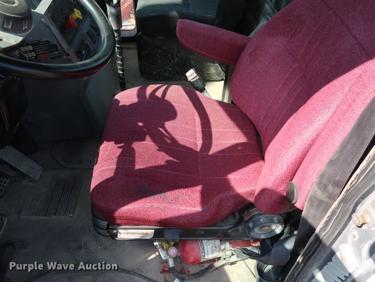 image for item DG4125 1996 Mack CH613 semi truck