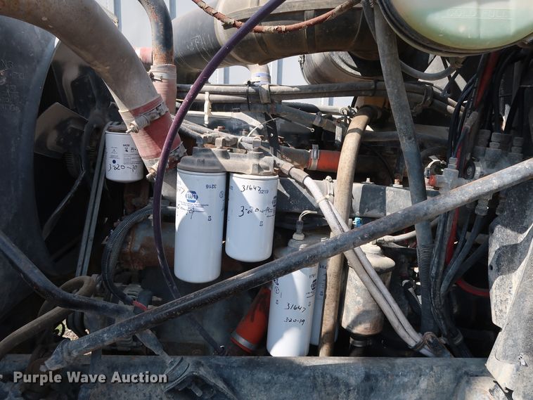 image for item DG4125 1996 Mack CH613 semi truck