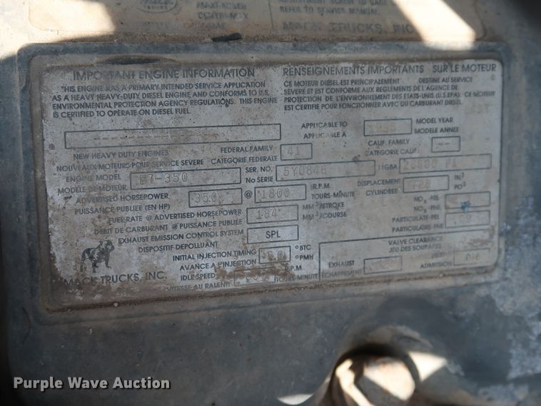 image for item DG4125 1996 Mack CH613 semi truck