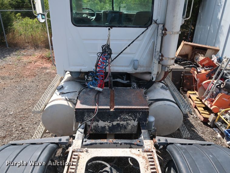 image for item DG4125 1996 Mack CH613 semi truck