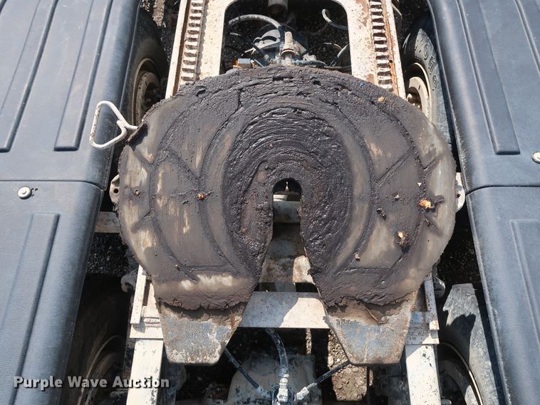 image for item DG4125 1996 Mack CH613 semi truck