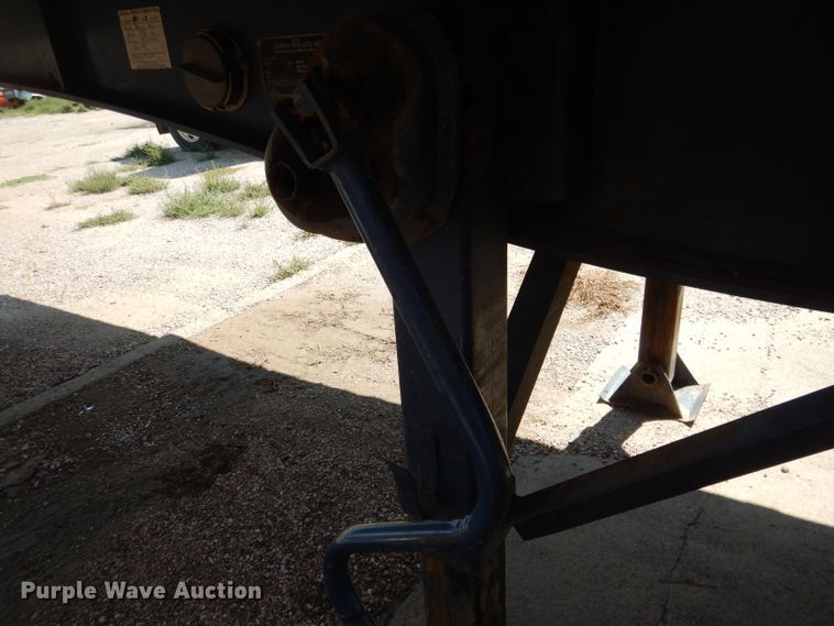 image for item DG5835 1995 Dorsey DGTS flatbed trailer