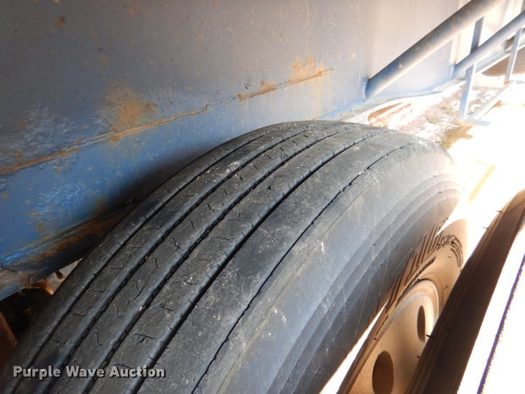 image for item DG5835 1995 Dorsey DGTS flatbed trailer