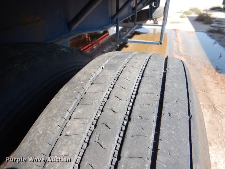 image for item DG5835 1995 Dorsey DGTS flatbed trailer