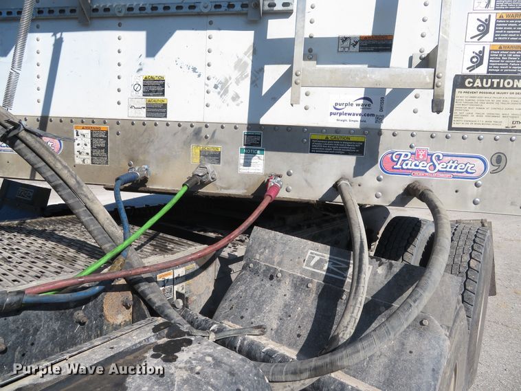 image for item DH1559 2001 Wilson DWH-400W walking floor trailer