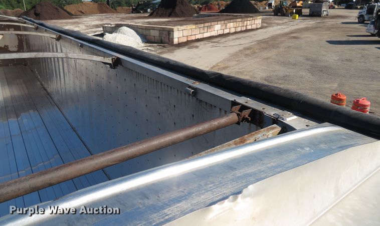 image for item DH1559 2001 Wilson DWH-400W walking floor trailer