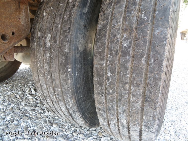 image for item DH1560 1988 Wilkens walking floor trailer