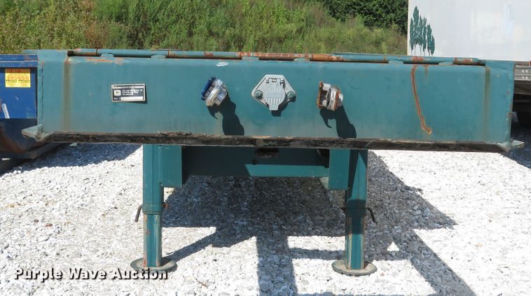 image for item DH1561 2000 Trail King TK40 equipment trailer