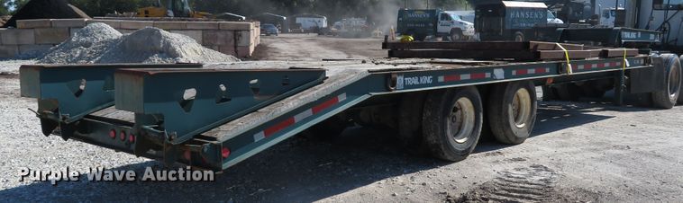 image for item DH1561 2000 Trail King TK40 equipment trailer