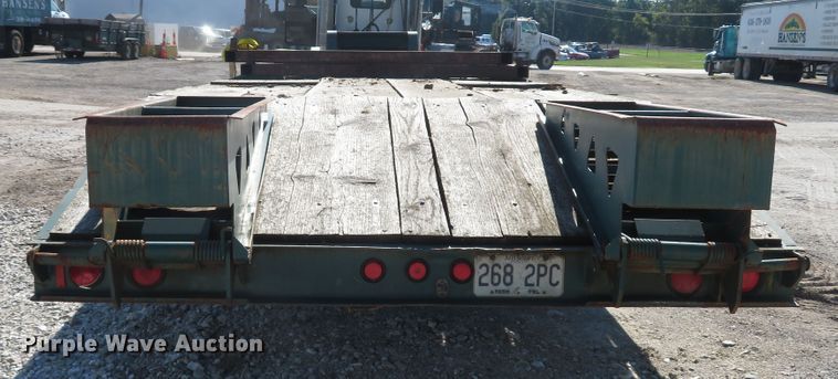 image for item DH1561 2000 Trail King TK40 equipment trailer