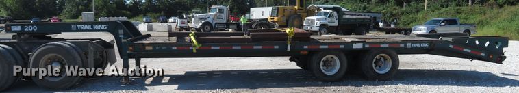 image for item DH1561 2000 Trail King TK40 equipment trailer