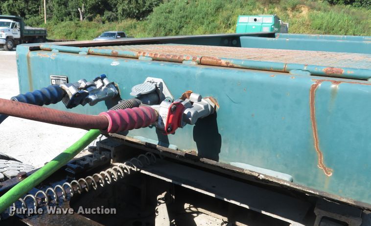 image for item DH1561 2000 Trail King TK40 equipment trailer